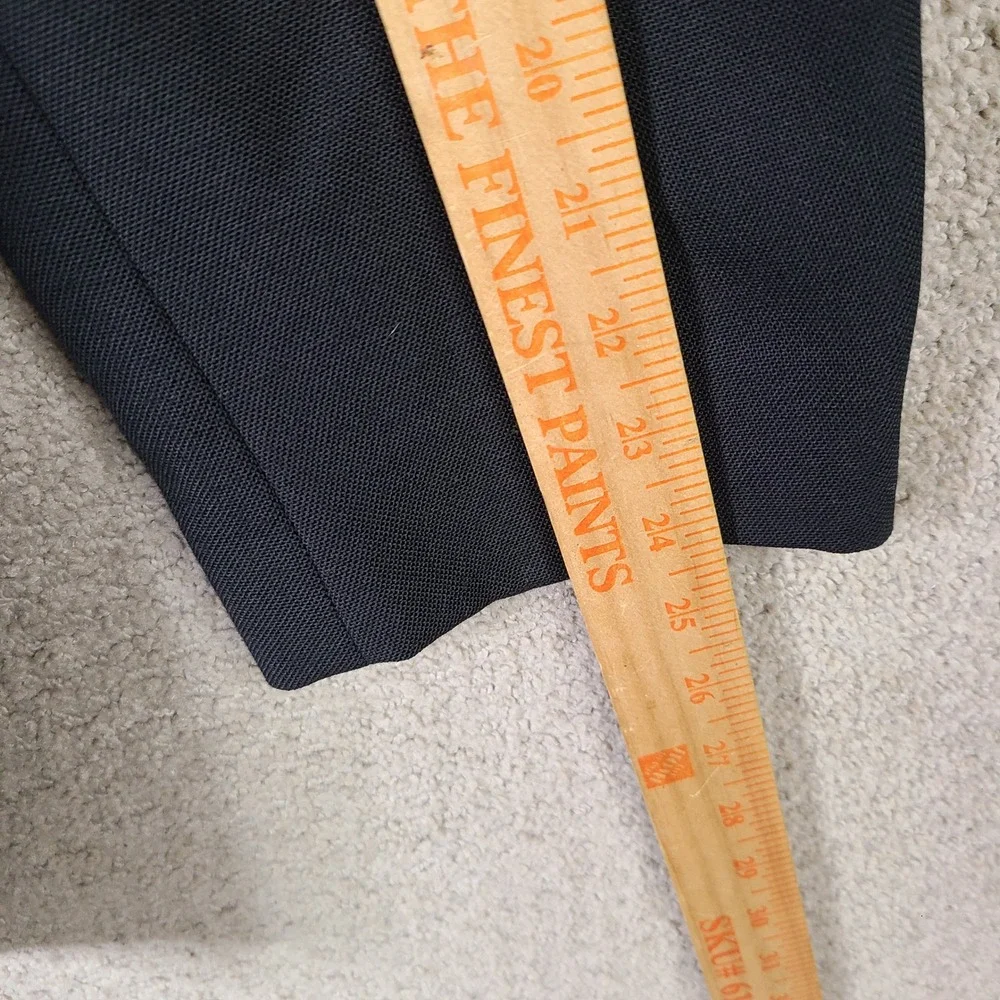 LaCrosse loose button
